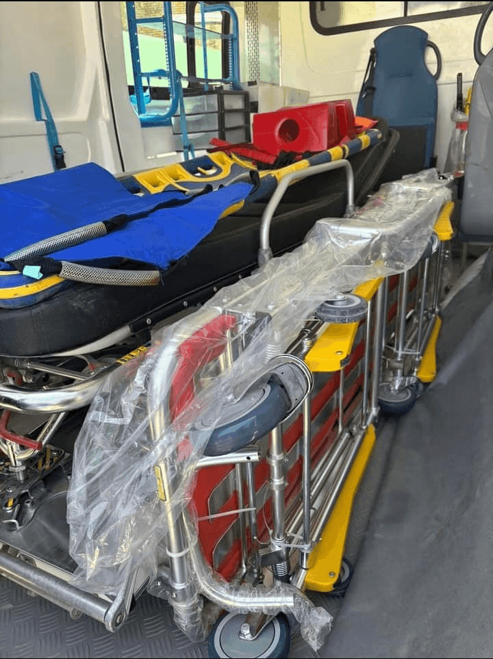 Photo Don de matériel médical au service des urgences – Hôpital Oum El Araies