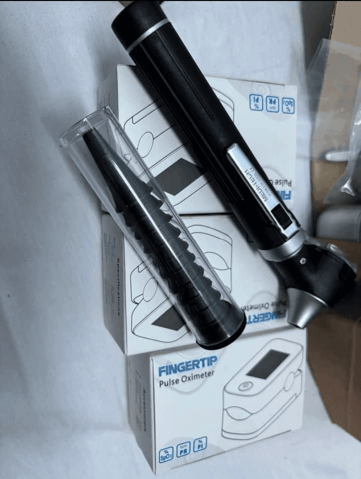 Photo Don de matériel médical au service des urgences – Hôpital Oum El Araies
