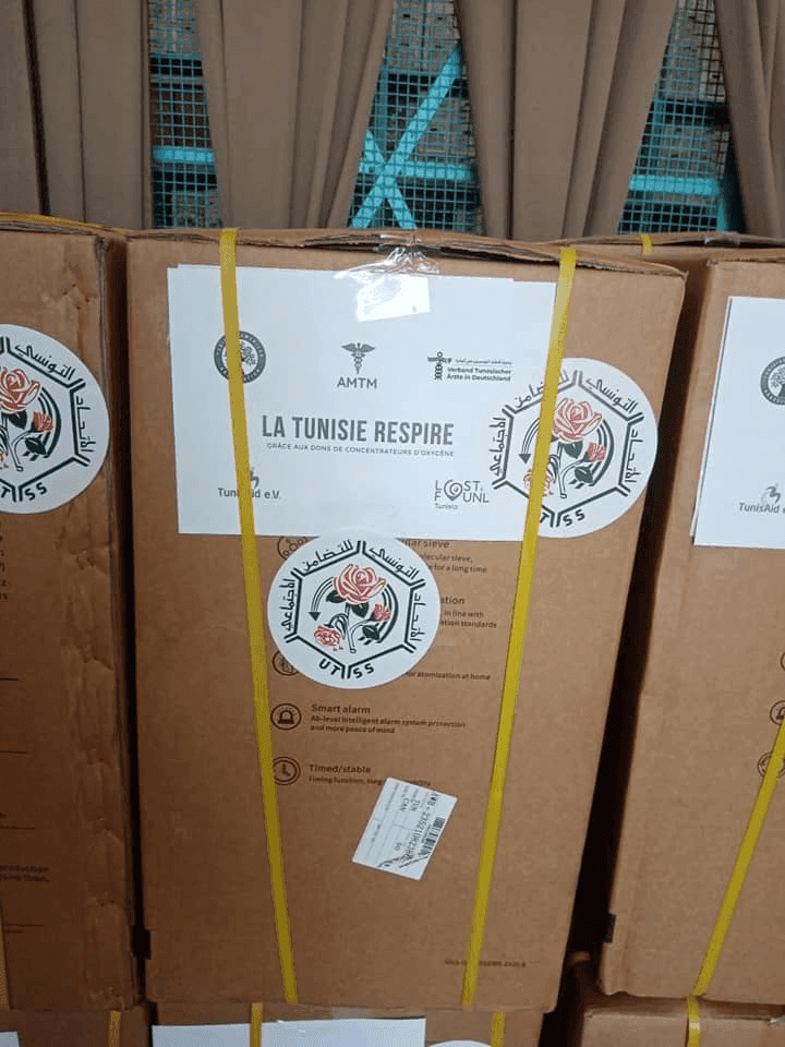 Photo Réception et lancement de la distribution de 104 concentrateurs d’oxygène (10L/min)