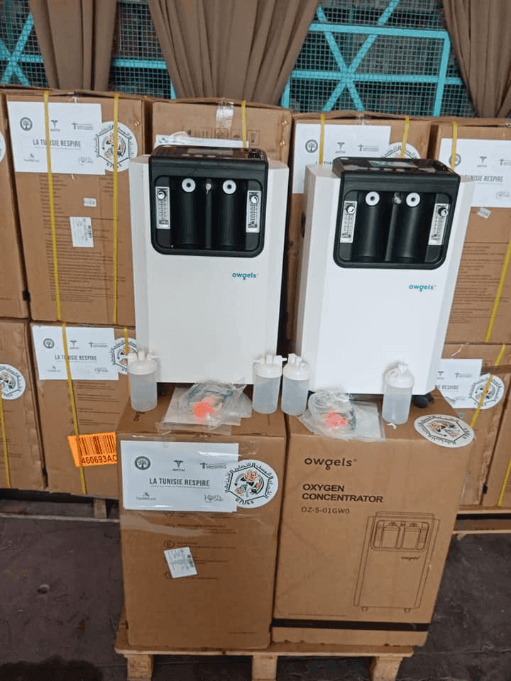 Photo Réception et lancement de la distribution de 104 concentrateurs d’oxygène (10L/min)