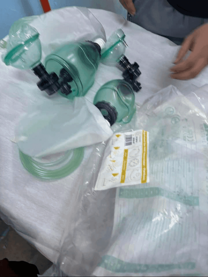 Photo Don de matériel médical au service des urgences – Hôpital Oum El Araies