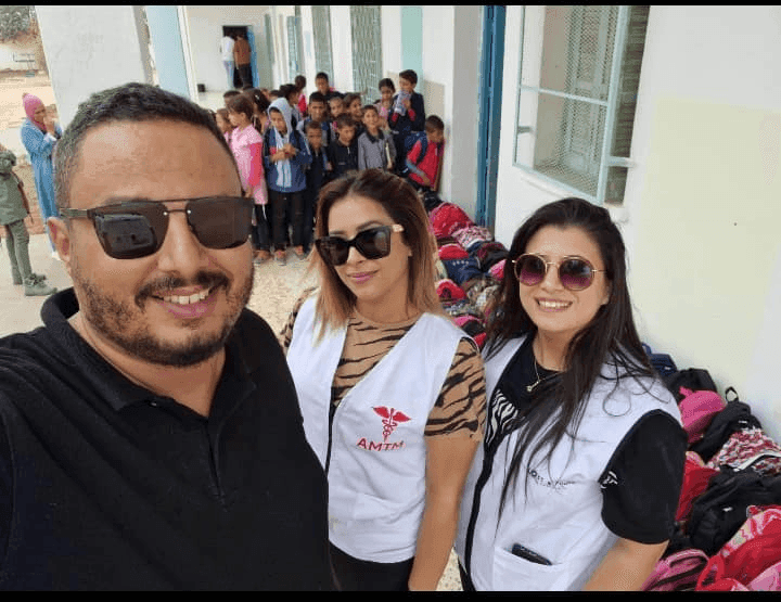 Photo Campagne Rentrée Scolaire – 100 Cartables Complets pour les Élèves de Kasserine